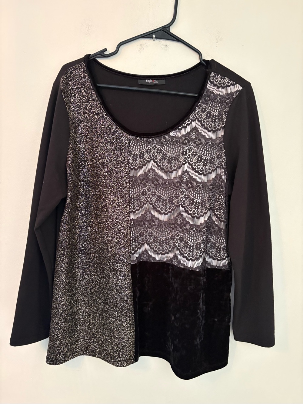 Style & Co Womens Top  Patchwork Lace,Velvety,Sparkle Lined Black Gold Sz M